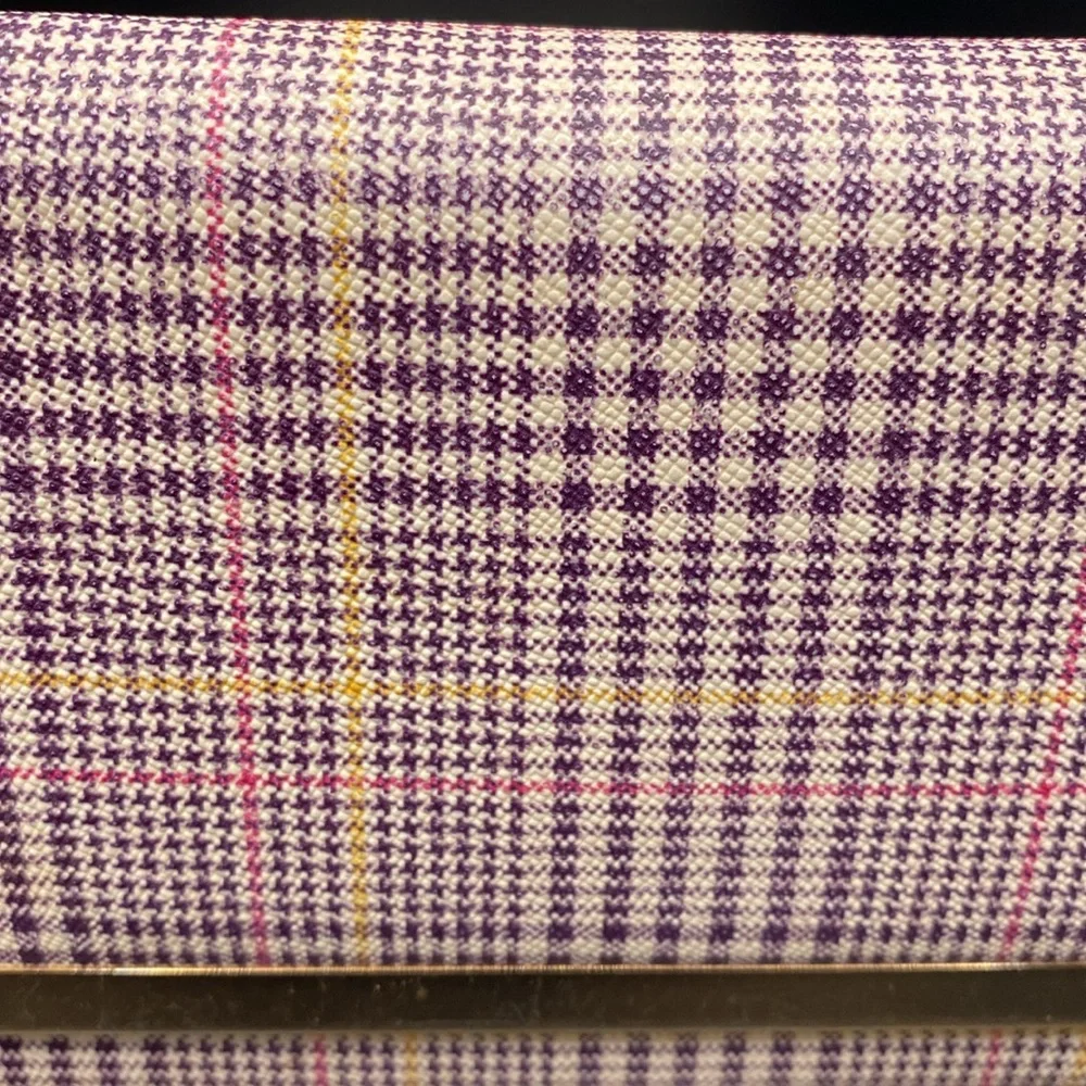 Super cute ladies wallet. All zippers and closures work as they should. - Picture 2 of 12